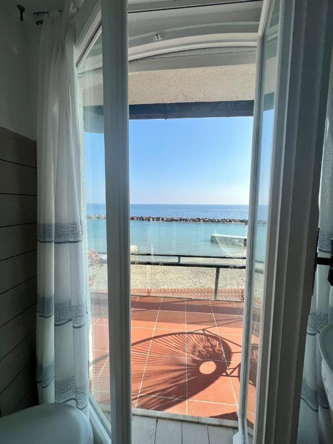 Villa Rita Sea Front View Sanremo - Parcheggio Gratuito In Struttura Buitenkant foto